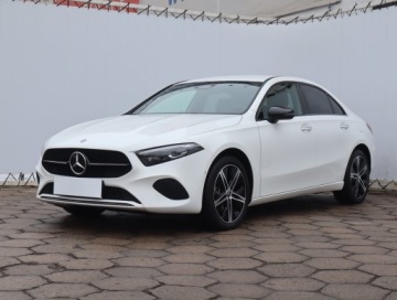 Mercedes Klasa A W177/V177 Sedan Plug-In Facelifting 1.3 250e 218KM 2023 Mercedes A A 250 e, Salon Polska, 1. Właściciel, zdjęcie 1