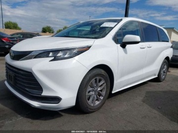 Toyota Sienna III 2023 Toyota Sienna LE 2023 2.5l 2.5 Hybryda 189KM, zdjęcie 1