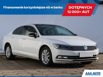 Volkswagen Passat B8 Limousine 2.0 TDI BlueMotion Technology 150KM 2016 VW Passat 2.0 TDI, Salon Polska, Serwis ASO, Navi