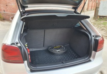 Audi A3 8P Hatchback 3d 2.0 TDI CR 140KM 2009 Audi A3 3-drzwiowe BOSE Tempomat GetHelp 2.0 Diesel 140KM, zdjęcie 19