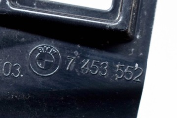 BMW I3 I01 ELEKTRICKÉ PRAVÉ DVEŘE HORNÍ OKNO LIŠTA ZAKONČENÉ 7453552