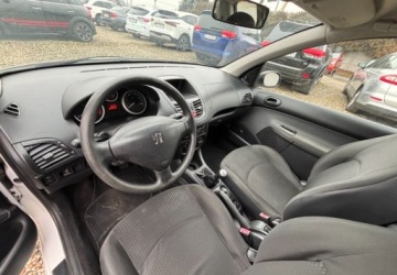 Peugeot 206 2009 Peugeot 206 plus 2009 r. 1.4 Diesel 68KM, zdjęcie 8