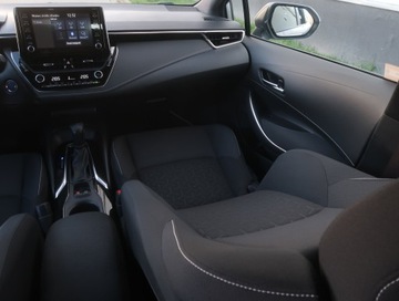 Toyota Corolla XII TS Kombi 1.8 Hybrid 122KM 2022 Toyota Corolla 1.8 Hybrid, Salon Polska, zdjęcie 7