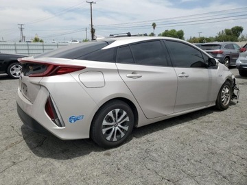 Toyota Prius IV Hatchback Plug-in 1.8 Hybrid Plug-in 122KM 2020 Toyota Prius Prime LE 2020 1.8l 1.8 Hybryda 121KM, zdjęcie 3