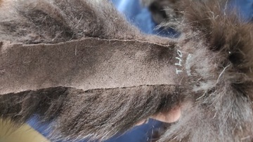 комплект из натуральной меховой кожи коричневого цвета