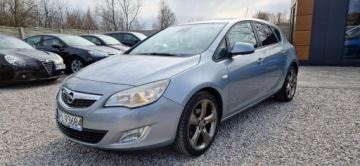 Opel Astra J Hatchback 5d 1.7 CDTI ECOTEC 110KM 2010 Opel Astra Jeden Właściciel Zarejestrowany 1.7, zdjęcie 2