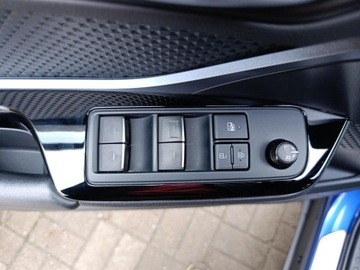 Toyota C-HR I Crossover 1.8 Hybrid 122KM 2019 Toyota C-HR 1.8 Hybrid Style Toyota C-HR 1.8 Hybri, zdjęcie 22