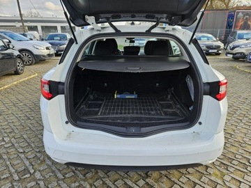 Renault Megane IV Grandtour 1.5 dCi 90KM 2016 Renault Megane 1,5 diesel 90KM nawigacja, zdjęcie 11