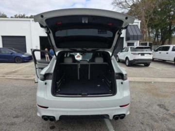 Porsche Cayenne III 2020 Porsche Cayenne Turbo S E-Hybrid 2020 4.0 Hybryda 670KM, zdjęcie 3