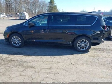 Chrysler Pacifica II 2023 Chrysler Pacifica 2023, 4x4, TOURING L AWD 3.6 Benzyna 287KM, zdjęcie 4