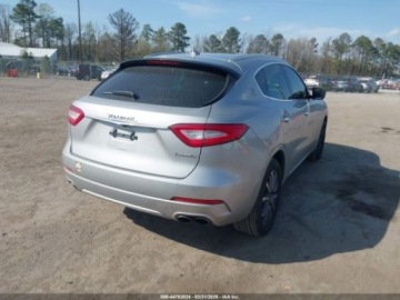 Maserati Levante 2017 Maserati Levante 2017 3.0l 3.0 Benzyna 345KM, zdjęcie 4