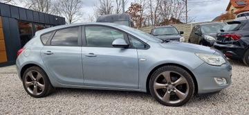 Opel Astra J Hatchback 5d 1.7 CDTI ECOTEC 110KM 2010 Opel Astra J Jeden Właściciel Zarejestrowany, zdjęcie 11
