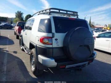 Toyota FJ Cruiser 2013 Toyota FJ 2013 r., 4,0L 4.0 Benzyna 260KM, zdjęcie 4