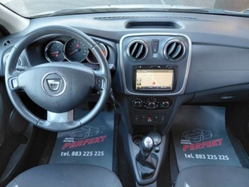 Dacia Sandero II Hatchback 5d 1.5 dCi 90KM 2014 Dacia Sandero Nawigacja Klimatyzacja Elektryka PDC 1.5 Diesel 90KM, zdjęcie 15