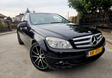 Mercedes Klasa C W204 Limuzyna 1.8 180 CGI BlueEFFICIENCY 156KM 2010 Mercedes-Benz Klasa C Mercedes-Benz Klasa C 180 CGI Automatik BlueEFFICIEN, zdjęcie 6