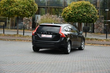 Volvo V60 I Kombi Facelifting 2.0 D2 DRIVE-E 120KM 2015 Volvo V60 2.0d 120KM Manual 2015r. LED NAVi TEMPOM, zdjęcie 5