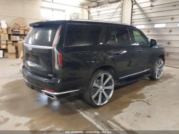 Cadillac Escalade III 2021 Cadillac Escalade Luxury 2021 6.2l 6.2 Benzyna 420KM, zdjęcie 2