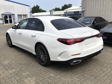 Mercedes Klasa E W214 Sedan 2.0 200 204KM 2025 E Klasa 200 4-Matic AMG 2.0 (204KM) 2025, zdjęcie 1