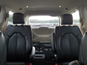 Chrysler Pacifica II 2022 Chrysler Pacifica Touring L 2022 3.6l 3.6 Benzyna 287KM, zdjęcie 11