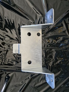 БОКОВОЕ КРЕПЛЕНИЕ ЗАПАСНОГО КОЛЕСА IVECO DAILY