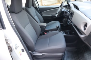 Toyota Yaris III Hatchback 5d Facelifting 1.0 VVT-i 69KM 2017 Toyota Yaris 1.0 VVT-i, Salon Polska, zdjęcie 8