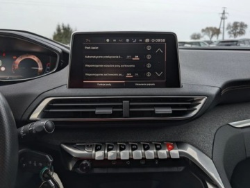 Peugeot 3008 II Crossover 1.2 PureTech 130KM 2017 Peugeot 3008 Rezerwacja 1.2 Benzyna 130KM, zdjęcie 30