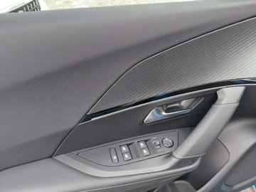 Peugeot 2008 II SUV Facelifting 1.2 PureTech 130KM 2024 Peugeot 2008 GT Lift Automat Navi Kamera Hands Free Sensor Elektryka PDC A, zdjęcie 11
