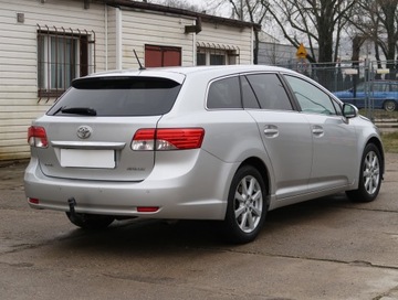 Toyota Avensis III Wagon Facelifting 2.2 D-4D 150KM 2014 Toyota Avensis 2.2 D-4D, Salon Polska, Skóra, zdjęcie 4