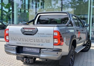 Toyota Hilux VIII Podwójna kabina Facelifting 2024 2.8 D-4D 204KM 2026 Toyota Hilux Hilux Double Cab Invincible 4x4 FV23 Dostepny od reki, zdjęcie 3