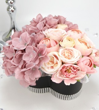 Букет LUX black Flower Box МИКС розовых цветов
