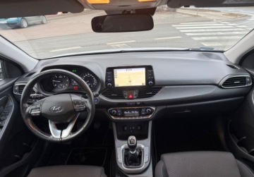 Hyundai i30 II Wagon Facelifting 1.6 CRDi 110KM 2017 Hyundai i30 1.6Crdi 110 PS NAVI Kamera Extra stan 1.6 Diesel 110KM, zdjęcie 9