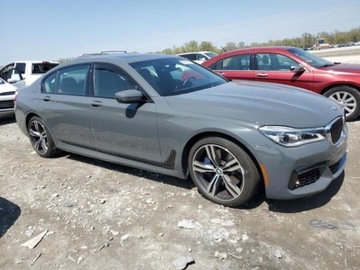 BMW Seria 7 G11-G12 Sedan 750i 450KM 2018 BMW Seria 7 750 XI 2018, od ubezpieczalni 4.4 Benzyna 450KM, zdjęcie 1