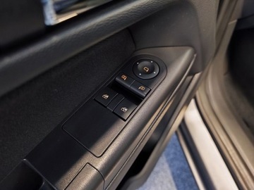 Opel Astra J Hatchback 5d 1.6 Twinport ECOTEC 115KM 2009 Opel Astra H 1.6 H, benzyna 116 KM, Panorama, Klima, zdjęcie 8