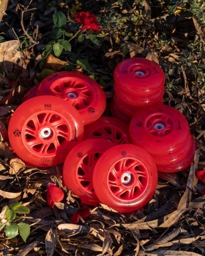 СВЕТЯЩИЕСЯ КРАСНЫЕ/КРАСНЫЕ СВЕТЯЩИЕСЯ КОЛЕСА 100 ММ ДЛЯ РОЛИКОВ