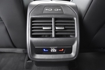 Volkswagen Passat B8 Variant Facelifting 2.0 TDI SCR 150KM 2025 Volkswagen Passat Variant 150KM TDI DSG Elegance IQDrive Alu17 Kamera360 H, zdjęcie 32