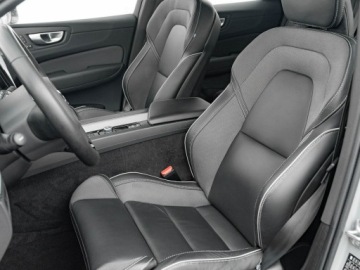 Volvo XC60 II 2023 Volvo XC 60 CT842AX#B4 B Plus Dark Podgrz.f kier, zdjęcie 13