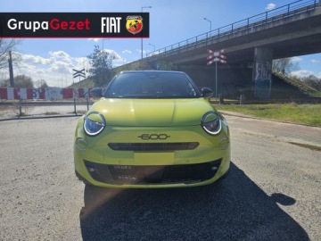 Mercedes 2026 Fiat 600 SPORT Zielony Mediterraneo z czarnym dachem 145km mhev, zdjęcie 2
