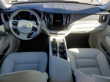 Volvo XC60 II 2023 Volvo XC 60 Plus 2023 2.0l 2.0 Benzyna 247KM, zdjęcie 8