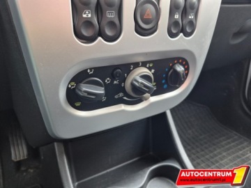 Dacia Sandero I Hatchback 5d 1.4 MPI 75KM 2008 Dacia Sandero Klimatyzacja Centralny Zamek El Szyby Nowe opony 1.4, zdjęcie 14