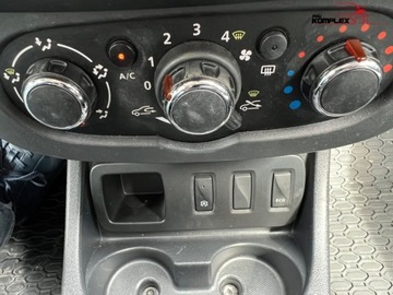 Dacia Duster I SUV Facelifting 1.2 TCe (Euro 6) 125KM 2016 Dacia Duster 1.2 TCE bogate wyposazenie 1.2 Benzyna 125KM, zdjęcie 15