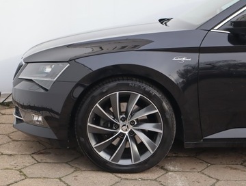 Skoda Superb III Liftback 1.8 TSI 180KM 2016 Skoda Superb 1.8 TSI, Salon Polska, Serwis ASO, zdjęcie 11