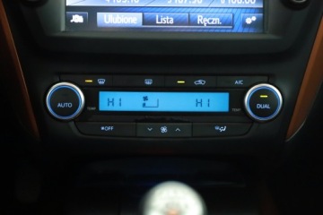 Toyota Avensis III Sedan Facelifting 2015 1.6 Valvematic 132KM 2015 Toyota Avensis 1.6 Valvematic, Salon Polska, zdjęcie 13