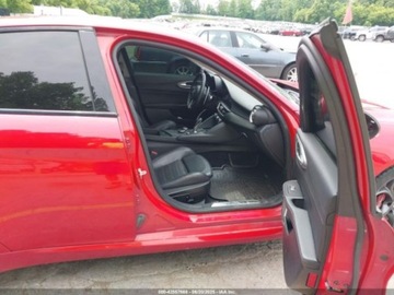 Alfa Romeo Giulia II Sedan 2.0 TBi 280KM 2018 Alfa Romeo Giulia TI Sport 2018 2.0l 2.0 Benzyna 280KM, zdjęcie 9