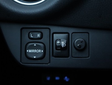 Toyota Yaris III Hatchback 5d Facelifting 2017 1.5 Dual VVT-iE 111KM 2020 Toyota Yaris 1.5 Dual VVT-i, Salon Polska, zdjęcie 20