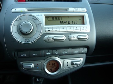 Honda Jazz II 1.4 83KM 2007 Honda Jazz 1.3 83 KM , niski przebieg , ekonomiczne , BEZAWARYJNE, zdjęcie 11