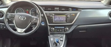 Toyota Auris II 2013 Toyota Auris Toyota Auris 1.8 Hybryda 99KM, zdjęcie 11