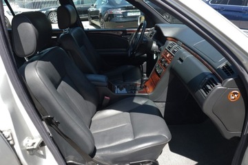 Mercedes Klasa E W210 1998 Mercedes E240 V6 aut Elegance 160000km Skóra Hak Grzane fotele 2xParktronik, zdjęcie 14