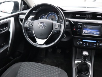 Toyota Corolla XI Sedan 1.6 Valvematic 132KM 2015 Toyota Corolla 1.6 Valvematic, Salon Polska, zdjęcie 6