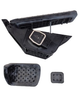 ORIGINÁLNÍ VRSTVA  NA PEDÁLY MERCEDES-BENZ C W204