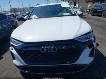 Audi Q8 2024 Audi Q8 e-tron Premium Quattro, 2024r., 4x4, Elektryczny 355KM, zdjęcie 6